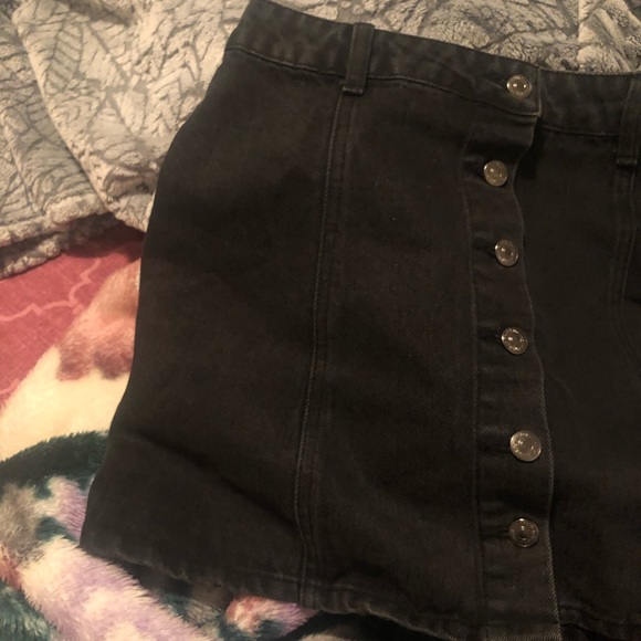Forever 21 Black Denim Button Front Skirt S 26 - Picture 2 of 2